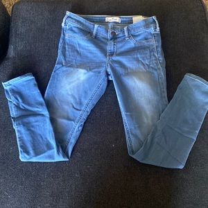 Hollister size 5 skinny jeans